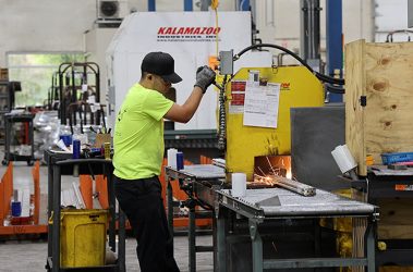 Operator gaining new skills on the job. Great opportunity for job seekers wanting longterm career growth and fast start dates.